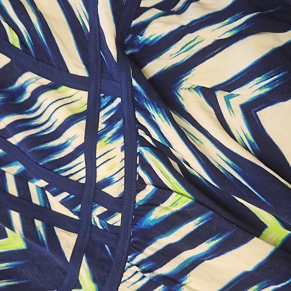 Torrid Tank Top Size 0 - Picture 3 of 4